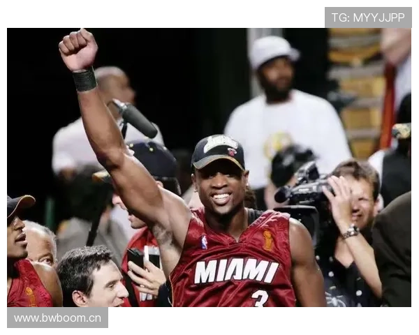 韦德突破拉开空间提升关键时刻得分效率